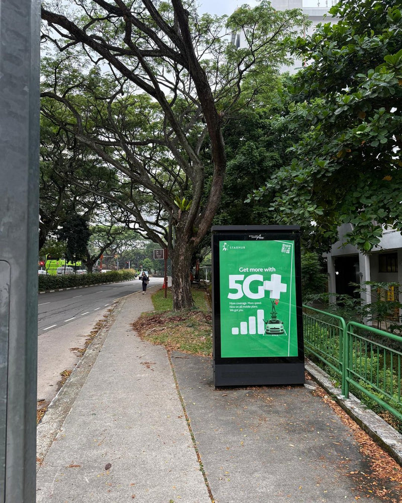 Footpath along Henderson Road